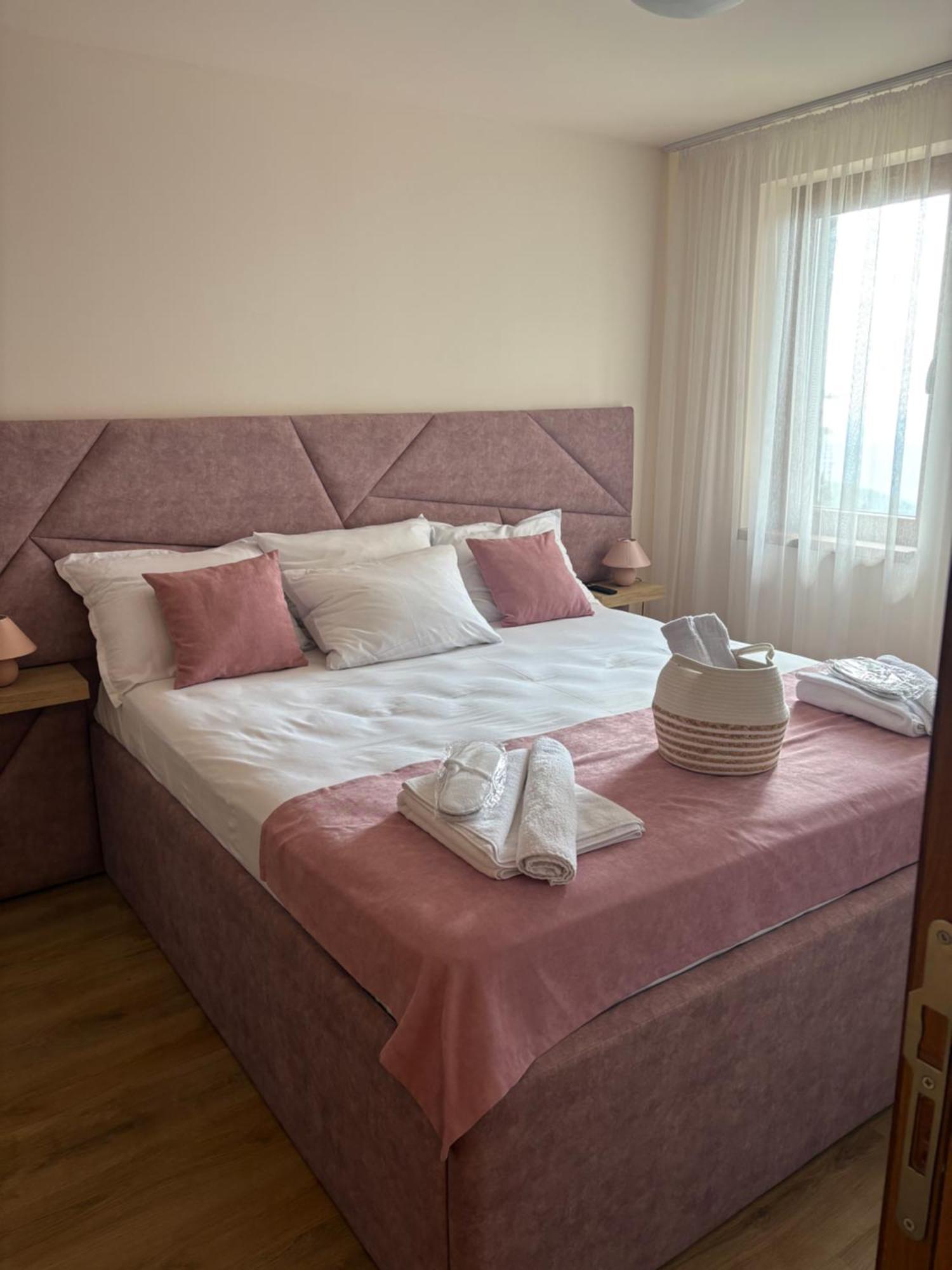 Grand Resort Luxury Apartment Pamporovo Ngoại thất bức ảnh